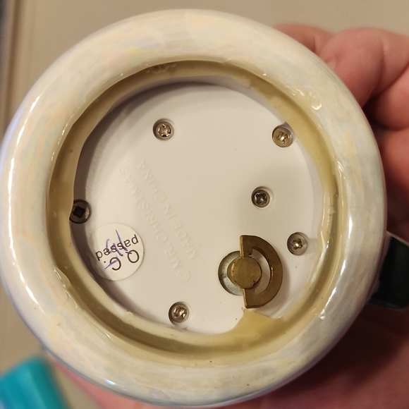 SALE⚡️PORCELAIN SNOWMAN HIDDEN MUSIC BOX ORNAMENT about 4.5" Tall - Picture 8 of 14